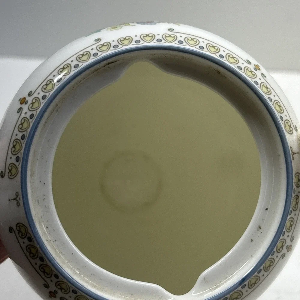 Wedgwood Petersham Fine Bone China Coffee Pot England Floral Tea Pot EUC
